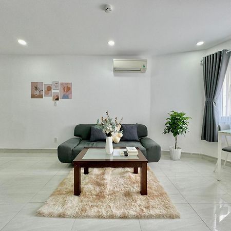 Tan Son Nhat Airport Apartment By Sabay Ho-Chi-Minh-Stadt Exterior foto